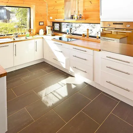 호텔 8 Person In Seral 3*