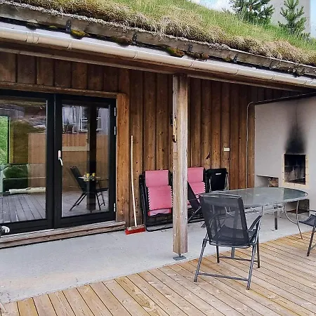 Hotel 8 Person In Seral 3*